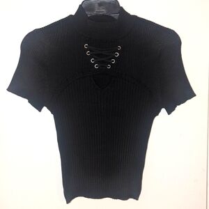 Keyhole Lace Up Ribbed Crop Top